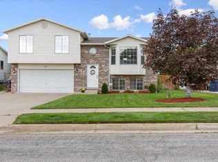 2832 W 4225 S, Roy, UT 84067