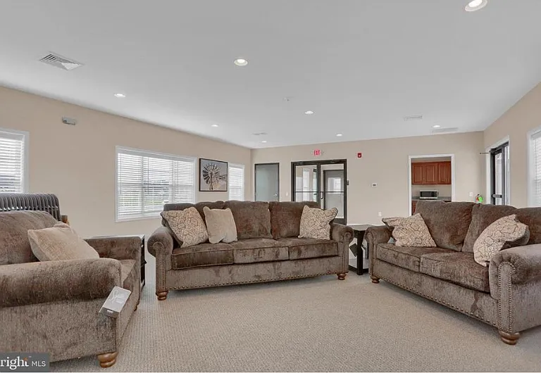 706 Farmwood Ln #1 — Photo 15