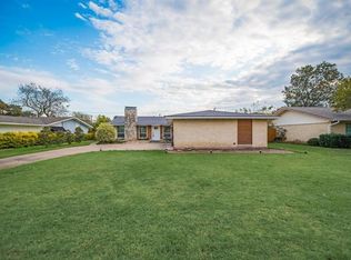 907 Wedgewood Way, Richardson, TX 75080