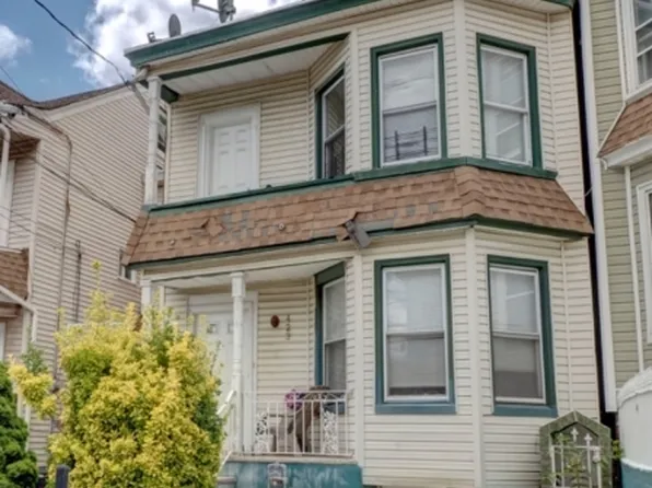 423 River St, Paterson City, NJ 07524