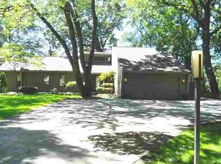 23738 Greenleaf Blvd, Elkhart, IN 46514