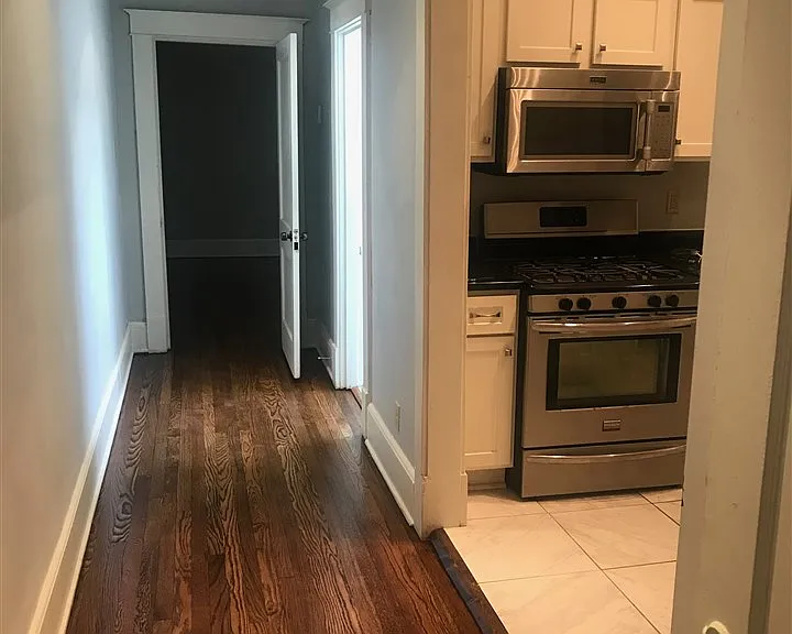 688 S Mansfield St — Photo 14