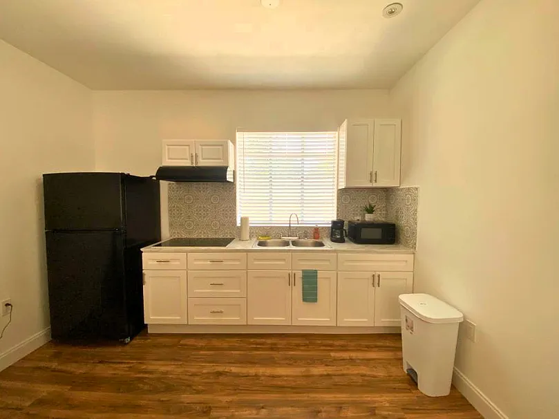 1 bed, $1,400 — Photo 3