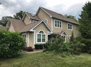 2209 Orchard Hill Cir, Warrington, PA 18976