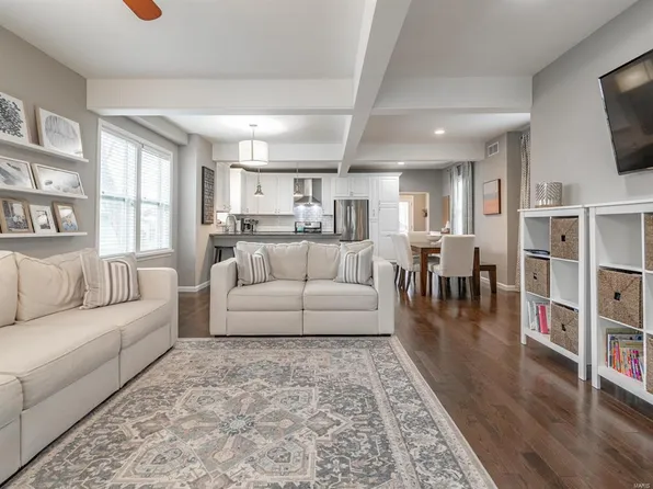 1033 Blendon Pl, Saint Louis, MO 63117
