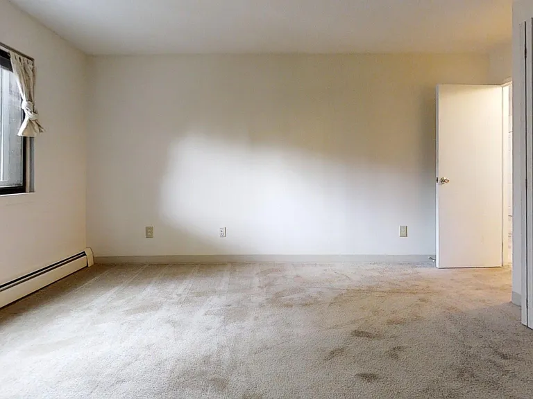 80 Pleasant St — Photo 11