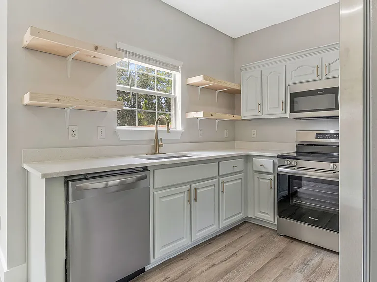 6643 Water St — Photo 11