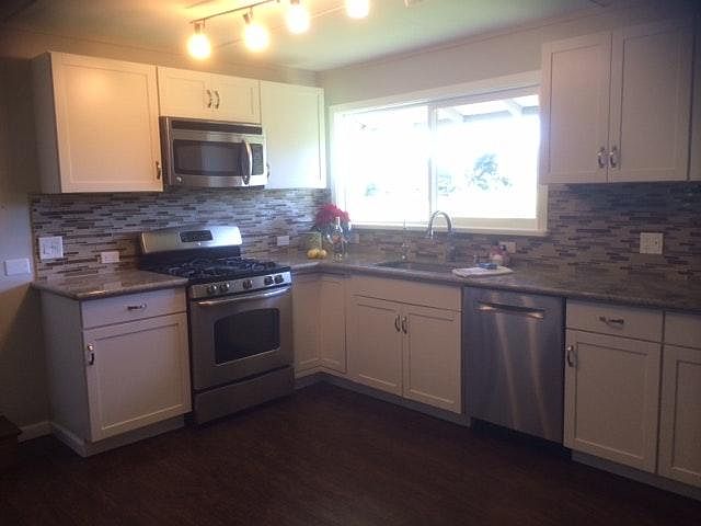 2nd image of 661 Kauhikoa Rd