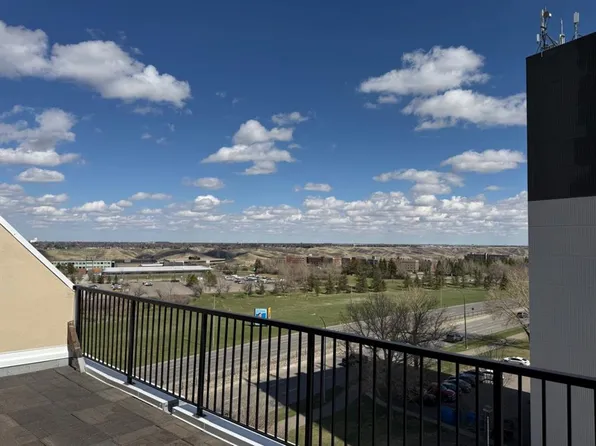 21 Berkeley Pl W #921, Lethbridge, AB T1K 5N1