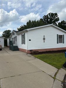 17 Riverview Dr, Lapeer, MI, 48446