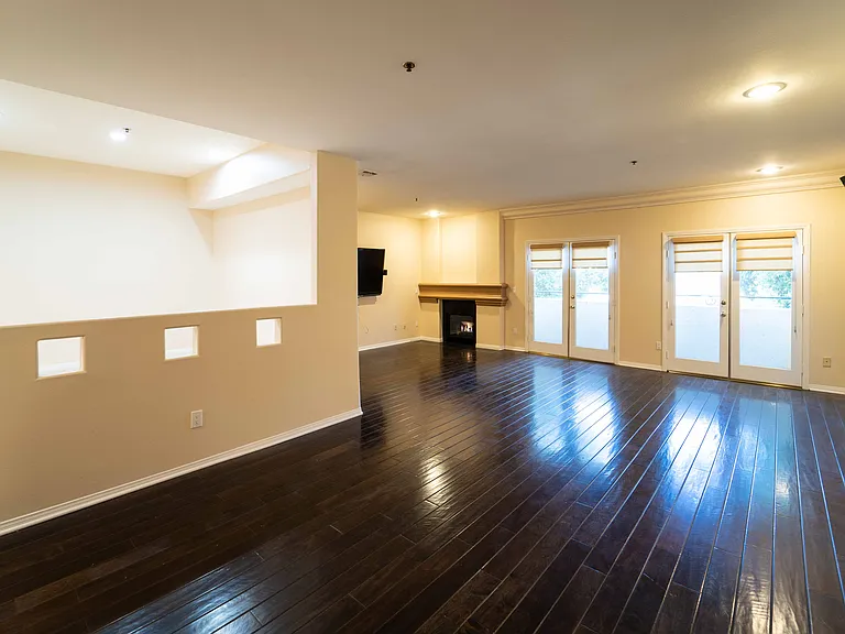 12011 Goshen Ave #202 — Photo 11