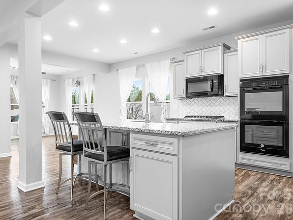 3rd image of 6308 Durango Way