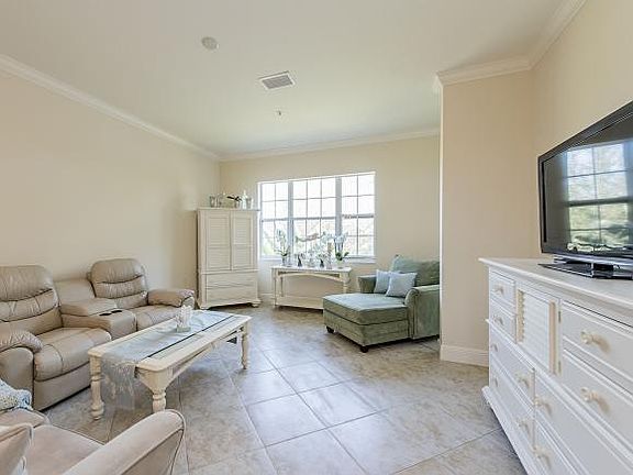 2nd image of 9270 Campanile Cir