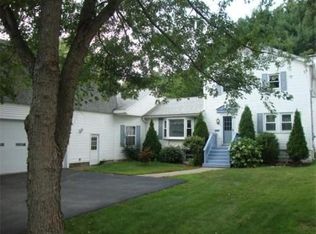 1395 Providence Rd, Northbridge, MA 01534