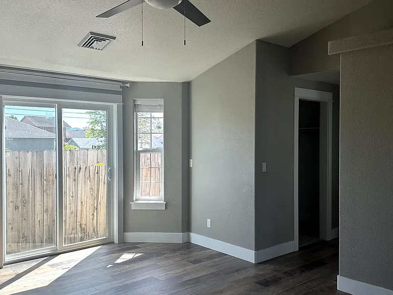 147 Summerwood Ct — Photo 5