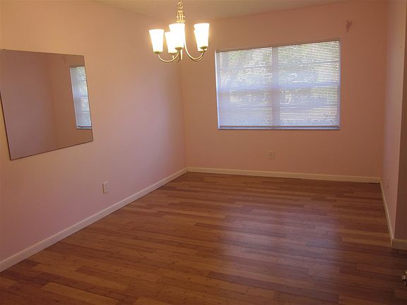 3rd image of 200 N 1st St