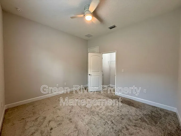 1818 Sandy Creek Pkwy — Photo 28