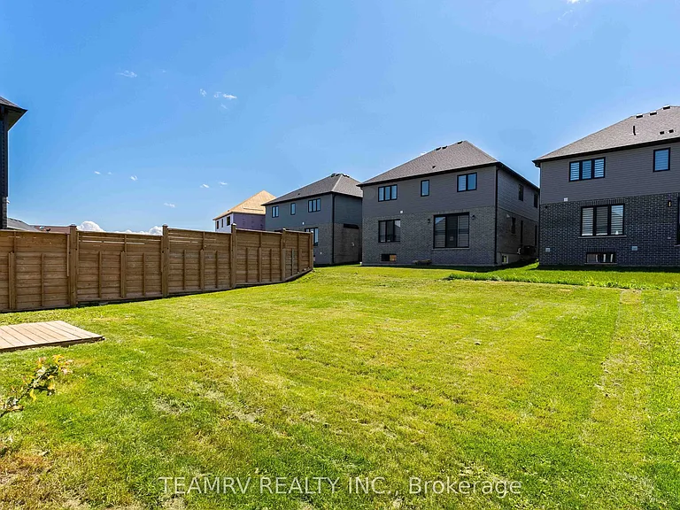 382 Masters Dr — Photo 37