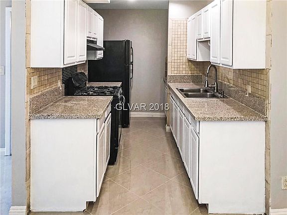 3rd image of 3544 Villa Knolls North Dr