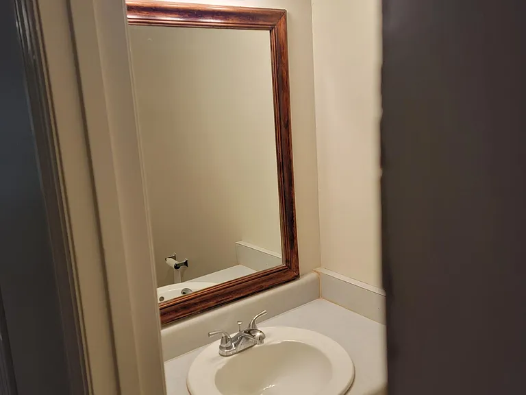 411 Woodsman Ct — Photo 5