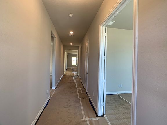 5th image of 29018 Oak Ln