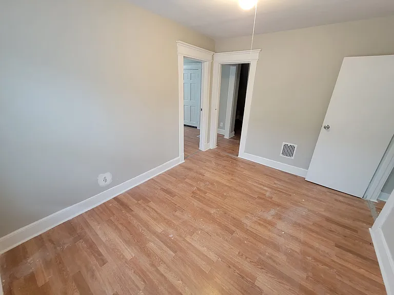 21 Sheffield Ave #33 — Photo 12