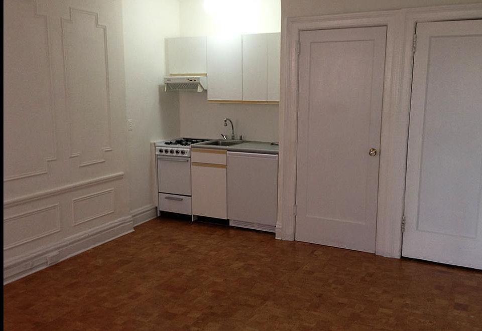 2nd image of 30 Clinton St APT 6C