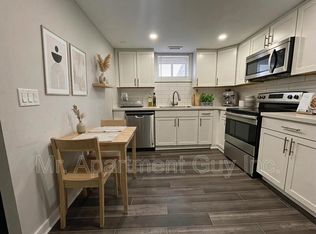 77 W 1st St, Hamilton, ON L9C 3C5