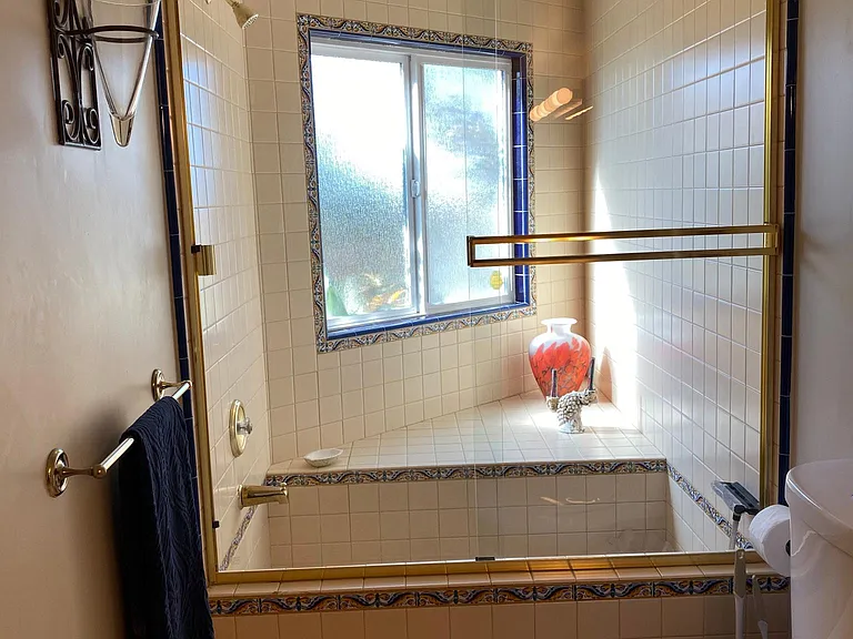 2518 Encina Way #B — Photo 12