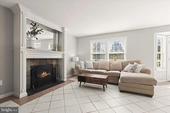 239 Bishops Glen Dr — Photo 12