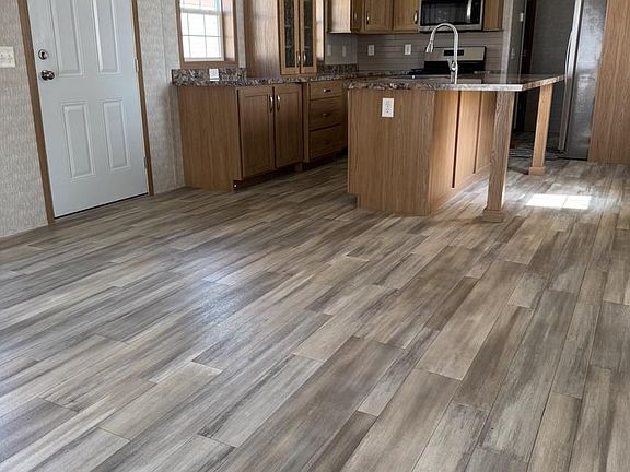 3rd image of 24 Olivers Park Dr