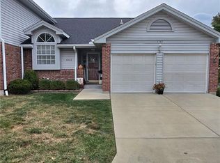 4362 Arrow Tree Dr, Saint Louis, MO 63128