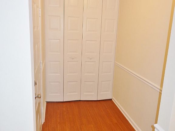 2nd image of 3912 Glazebrook Dr