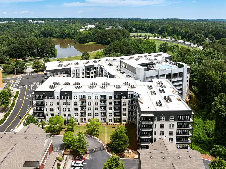 Solis Kennesaw — Photo 3