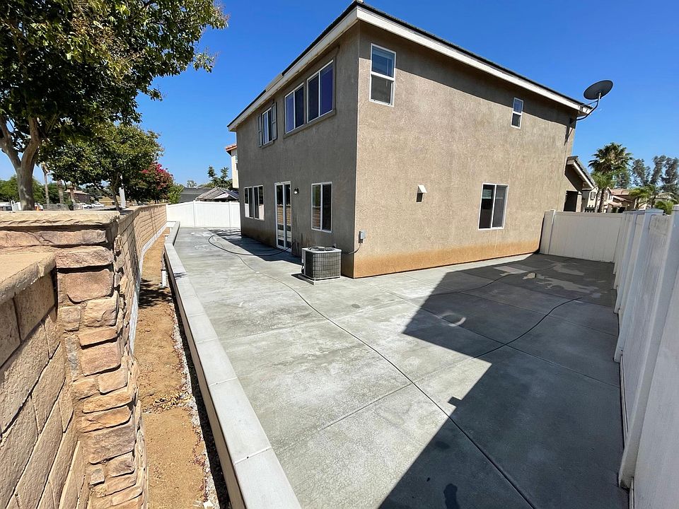 1st image of 1304 Plaza Way #1