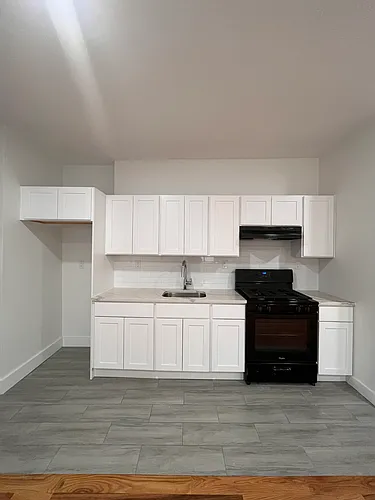 38 Tillinghast St #1R Photo 1