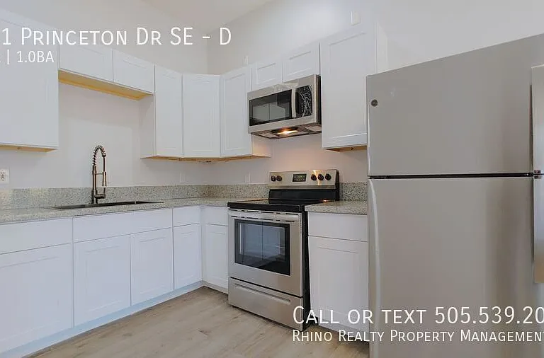 501 Princeton Dr SE #D — Photo 3