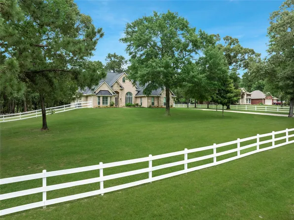345 Ridgelake Scenic Dr, Montgomery, TX 77316