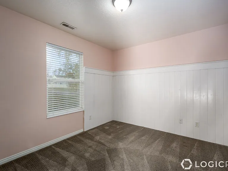 376 W Concord Pl — Photo 17