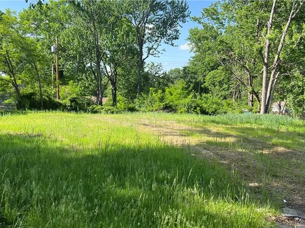 6200 W 74th St, Overland Park, KS 66204