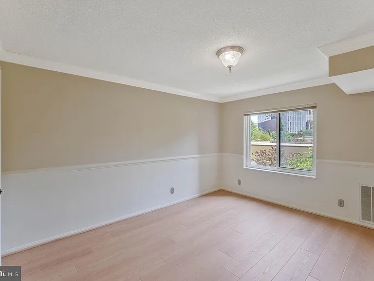 8360 Greensboro Dr #208 — Photo 15