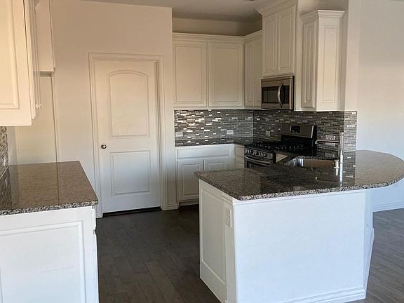 5th image of 2304 Cortellia St