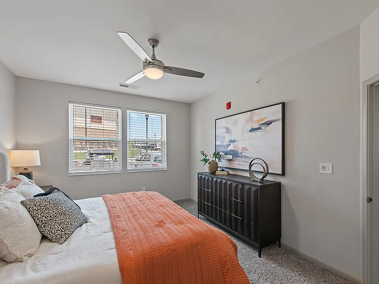 19Nineteen Promenade — Photo 197