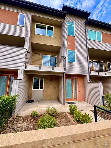 240 Urban Prairie St #5 Photo 1