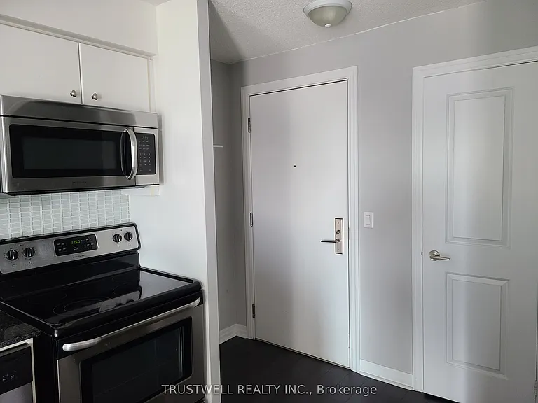 275 Yorkland Rd #1209 — Photo 13