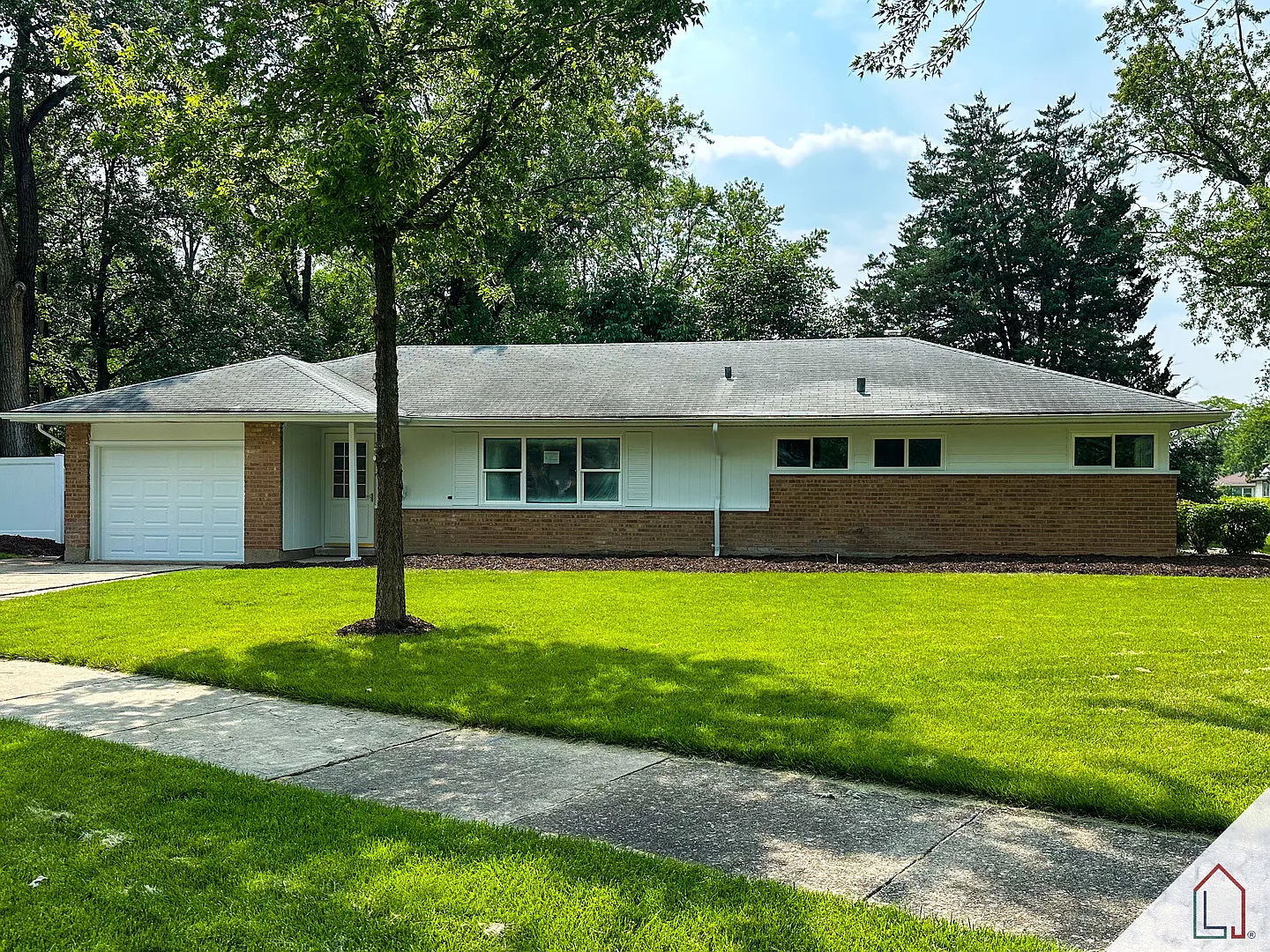 530 Wildwood Dr photo 1