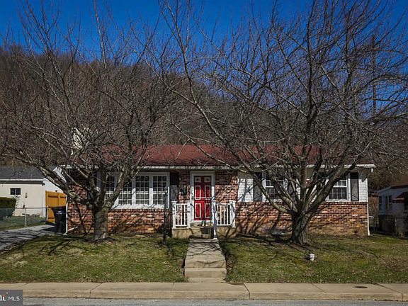 2nd image of 757 Charles St