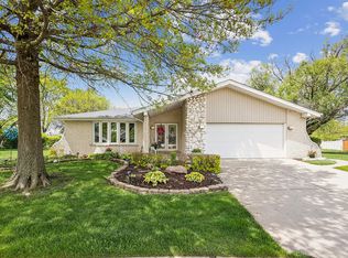 15330 Edgewood Dr, Orland Park, IL