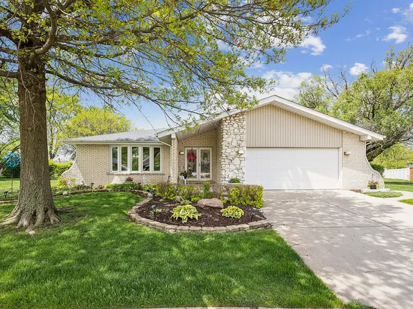 15330 Edgewood Dr, Orland Park, IL 60462