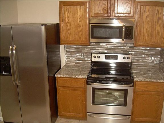4th image of 301 Heronwood Cir